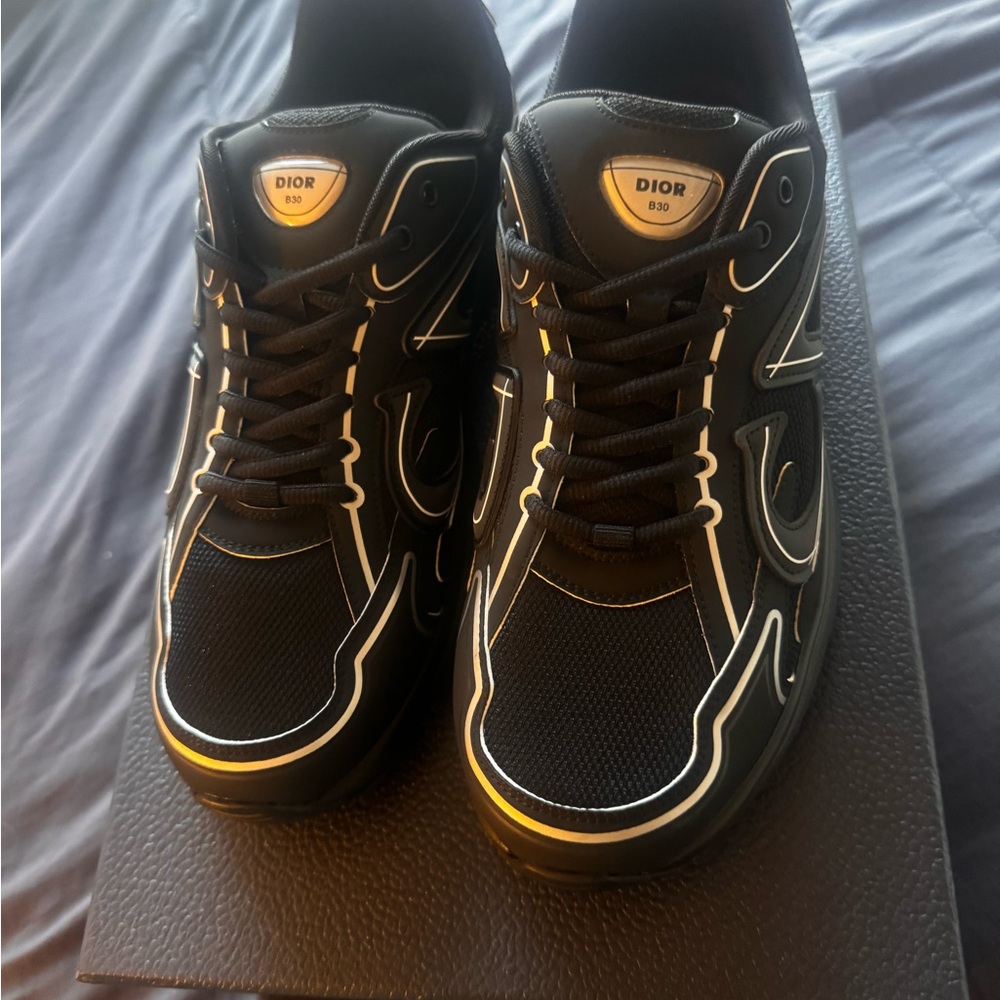 Dior B30 ‘ Triple Black’
